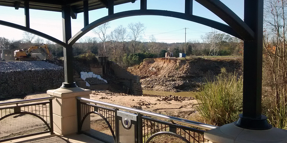 Canal breach in Columbia